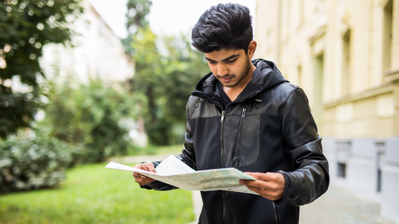 College Etiquette 101: Do’s and Don’ts No One Tells You About