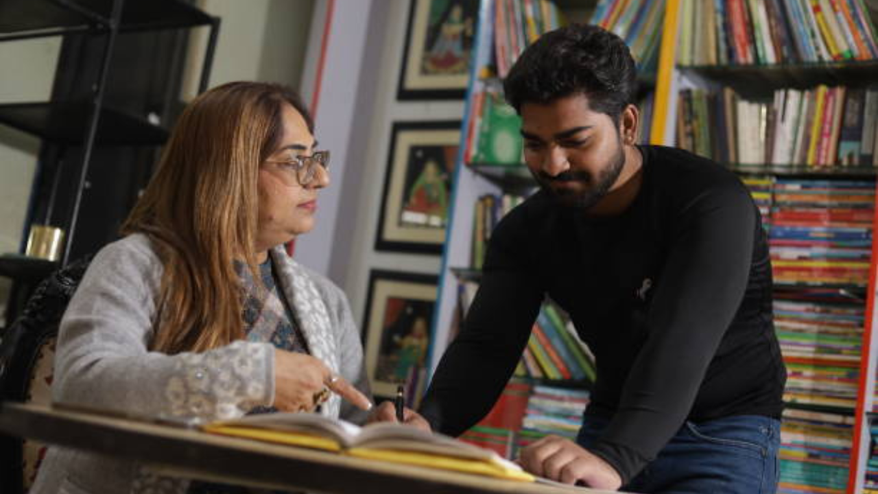 Top Courses After 12th Commerce Without Maths